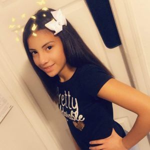 Meet your Posher, Janeliz